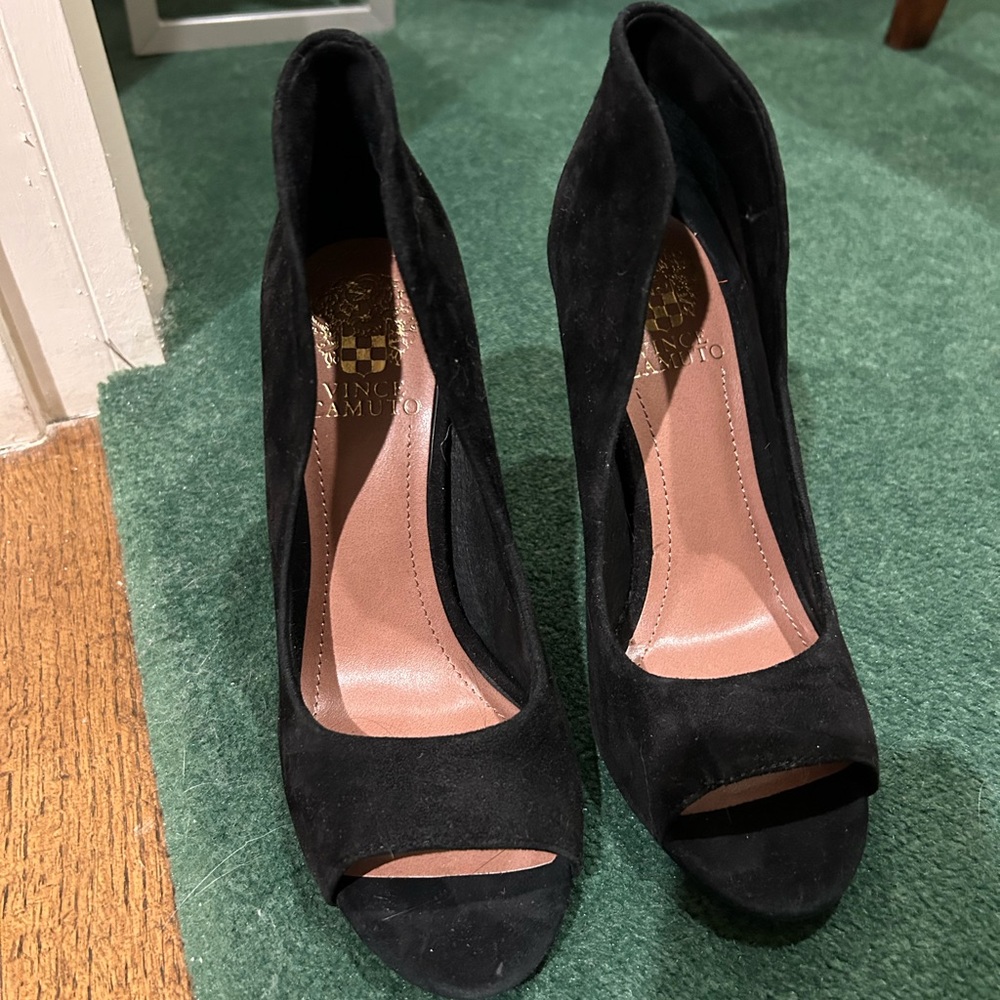 Vince Camuto black heels - worn once!